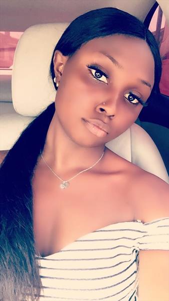 Bae juteuse🇬🇭